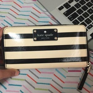 Kate spade purse/wallet